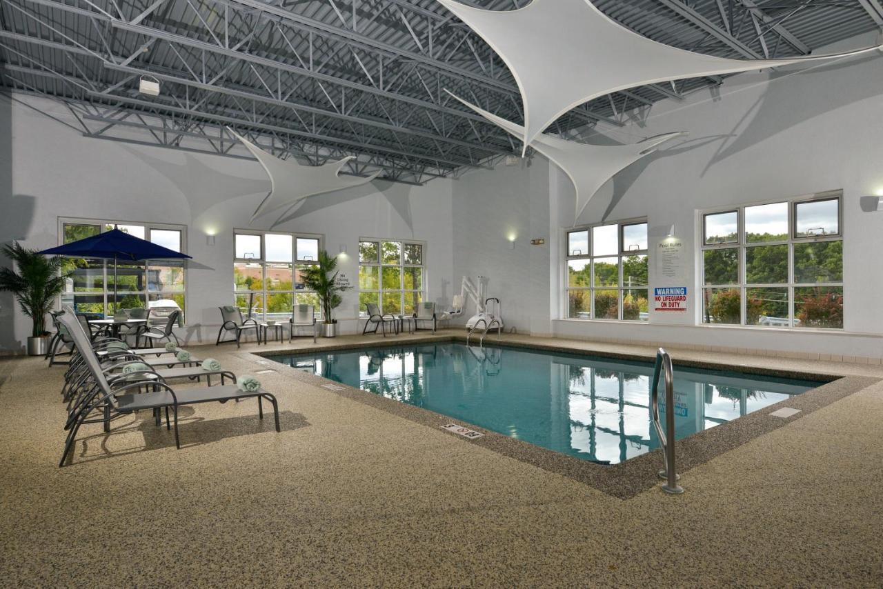 Holiday Inn Express Boston-Milford By Ihg מראה חיצוני תמונה