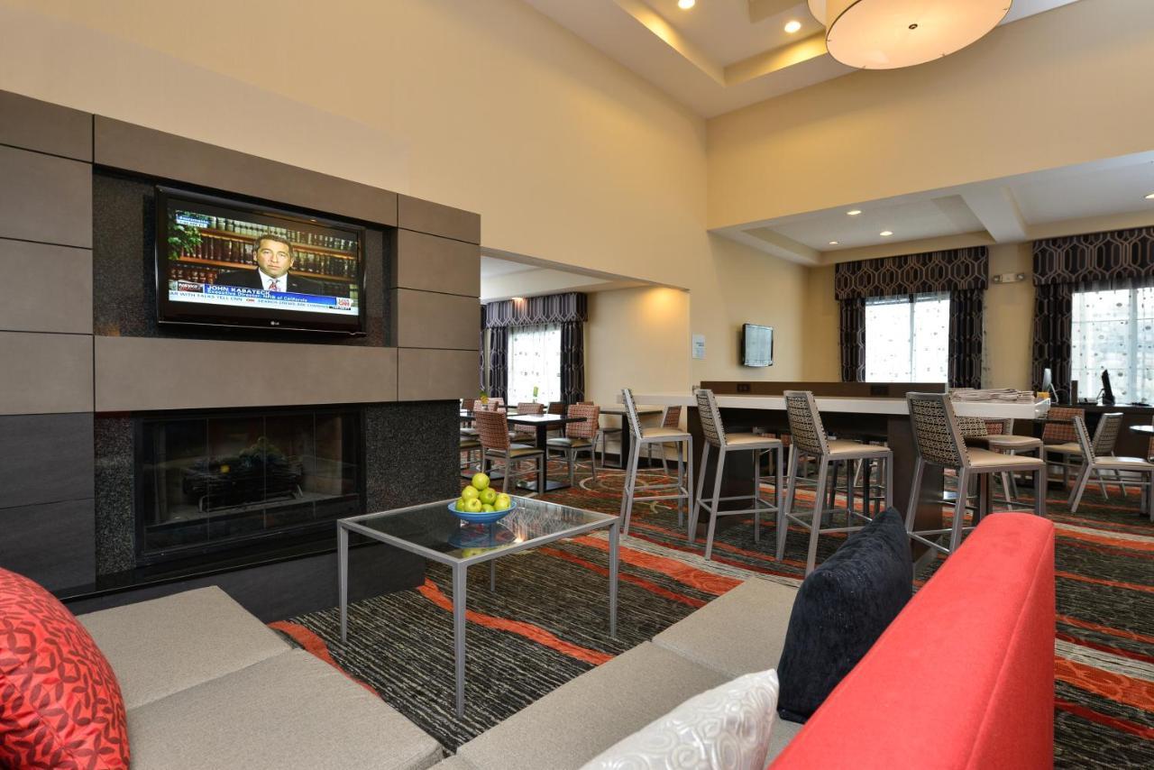 Holiday Inn Express Boston-Milford By Ihg מראה חיצוני תמונה