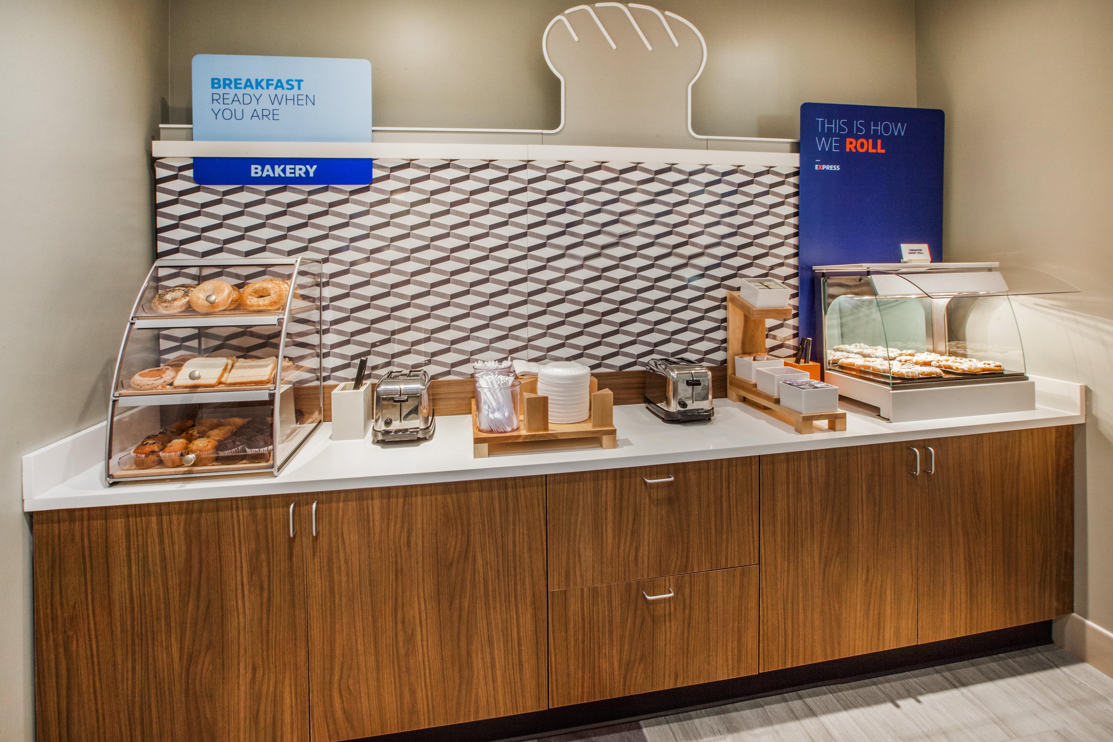 Holiday Inn Express Boston-Milford By Ihg מראה חיצוני תמונה