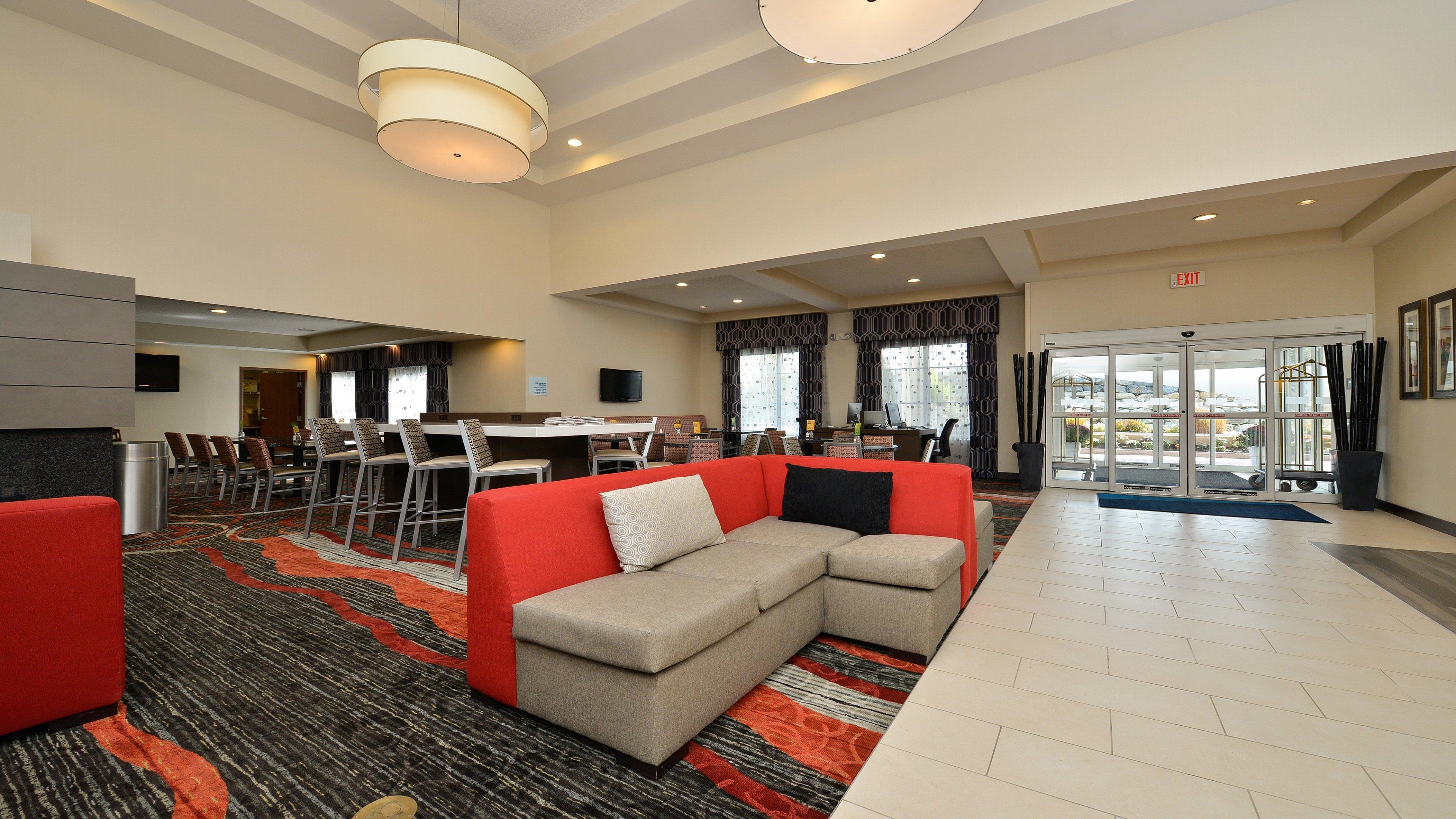 Holiday Inn Express Boston-Milford By Ihg מראה חיצוני תמונה