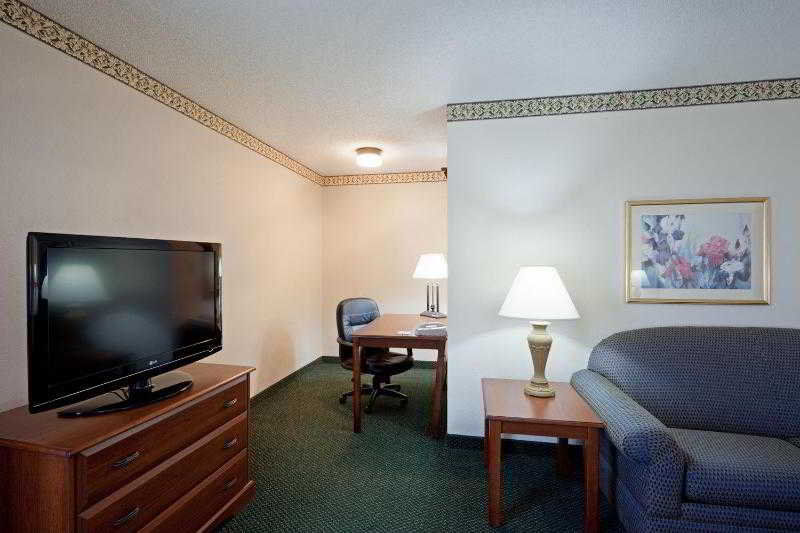 Holiday Inn Express Boston-Milford By Ihg חדר תמונה